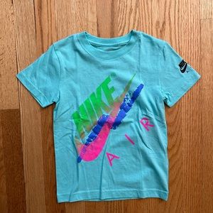 Nike t-shirt size S